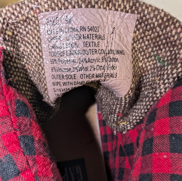 GAP Little Boys Ankle Boots with Plaid Red and Black Ankle Feature Size 9 - Picture 9 of 10